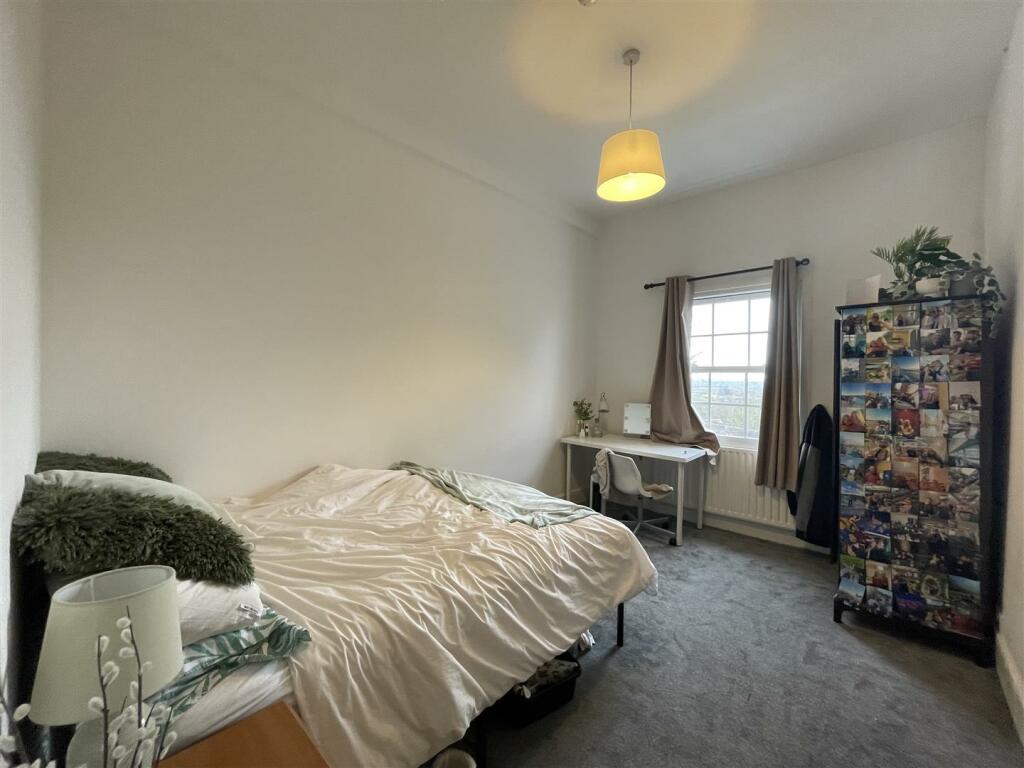 Bedroom Ten