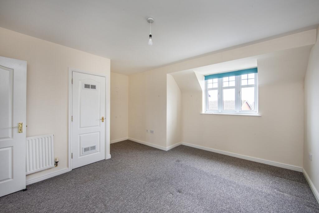 Bedroom 1 - 03