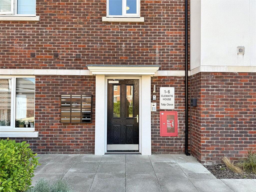 Tulip Close, Crawley, RH10