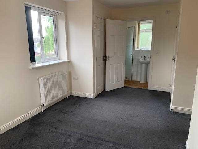 Bedroom with ensuite