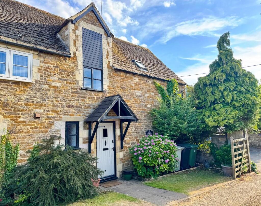 Spring Cottage - Main photo.jpg