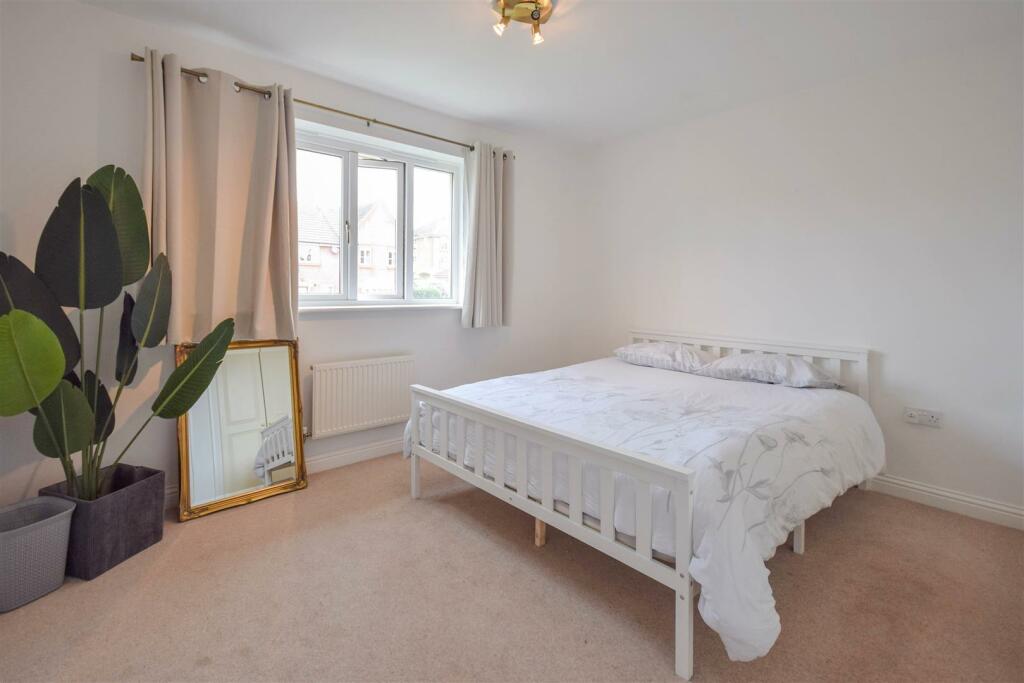 GUEST BEDROOM SUITE