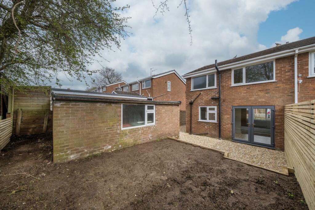 23 Oathills Drive-027.jpg