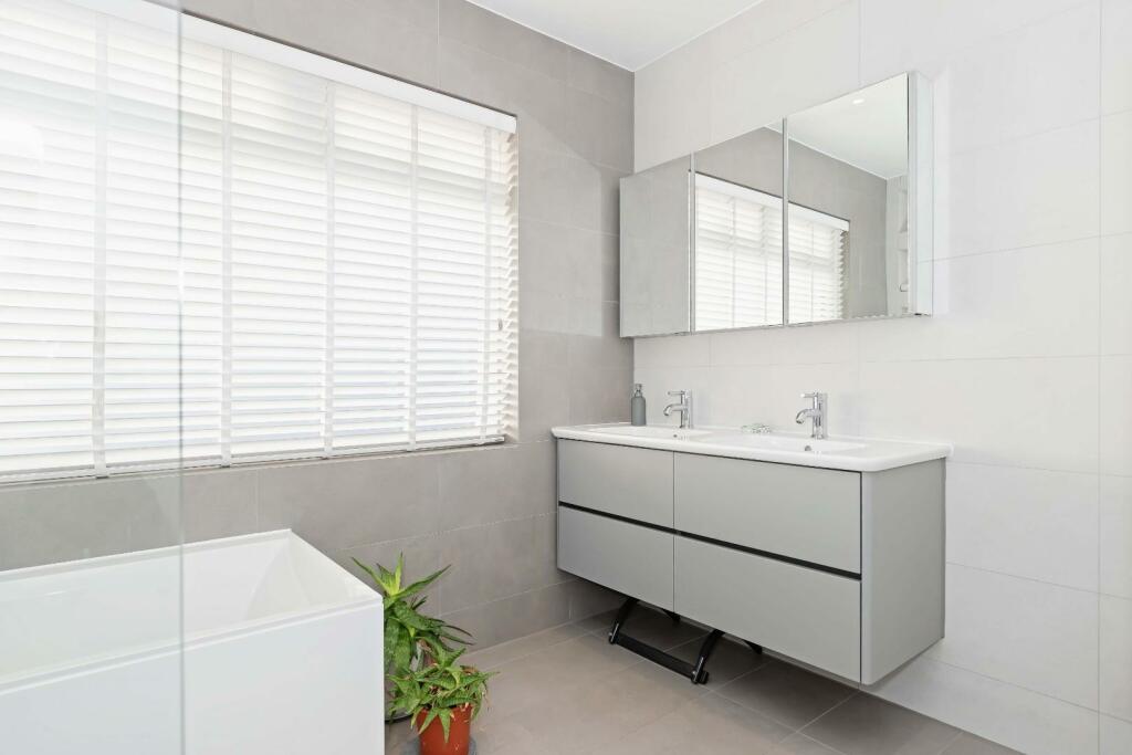 Ridgeway Close_8.jpg