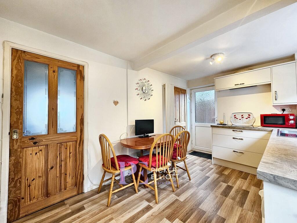 Kitchen dining room