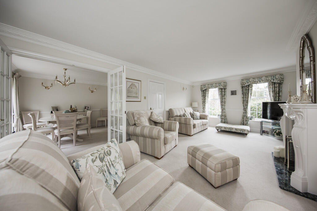Sitting room 5