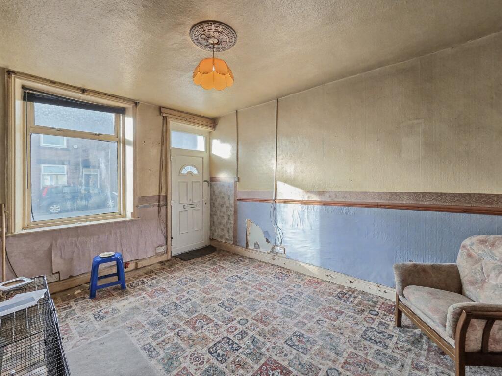 20251212052438 20251211 120044 1C5Nv T202512121139.jpg