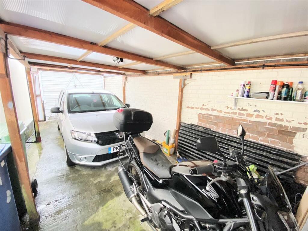 Car Port/Parking
