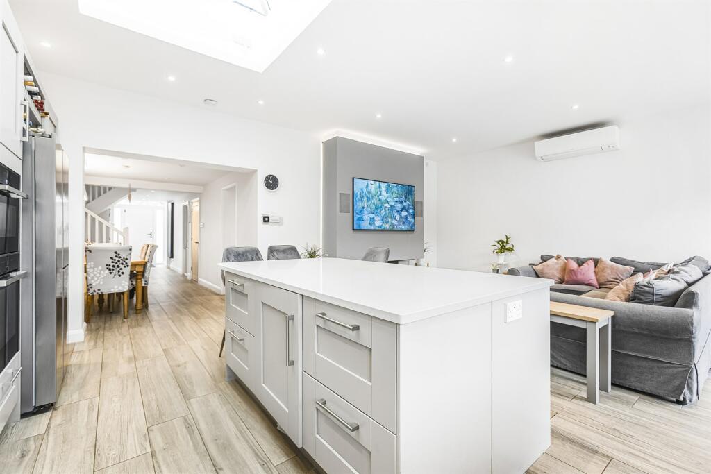 Kitchen/Breakfast/Li