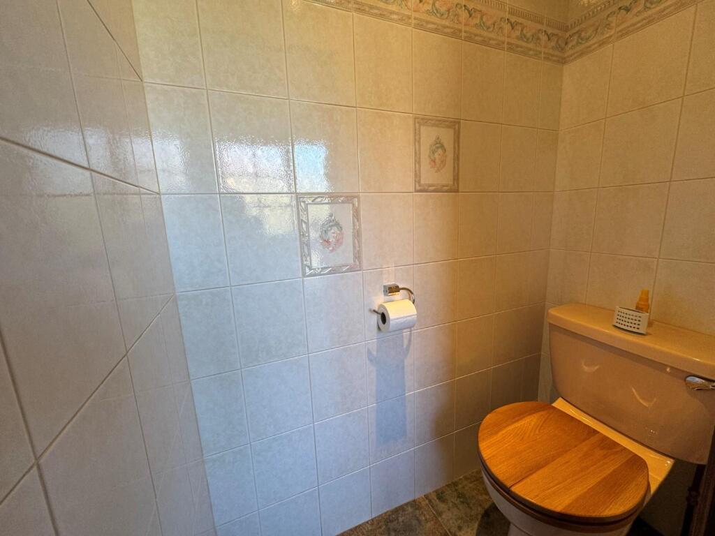 Utility wc.jpg