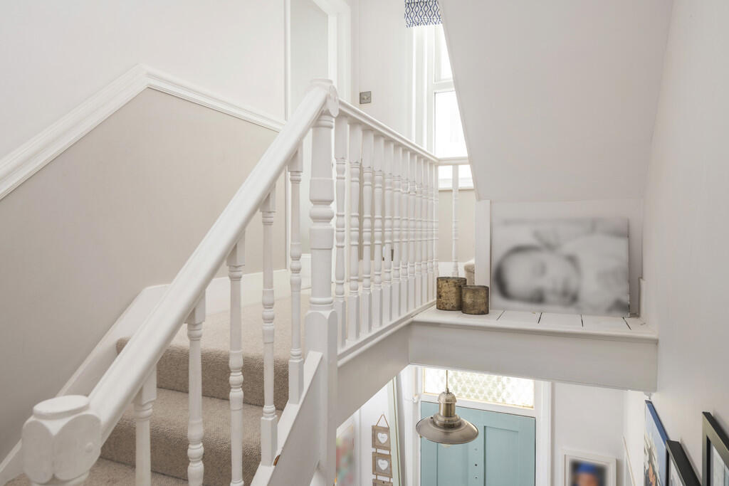 11_Oakhill_Road_i...