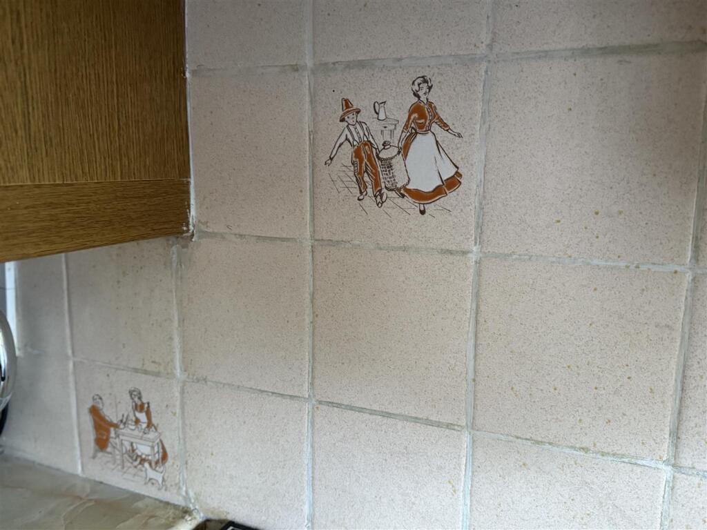 KITCHEN &amp; DINING ROOM