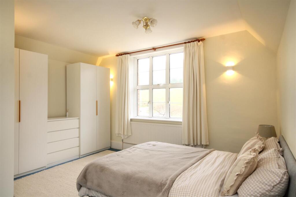 bedroom2
