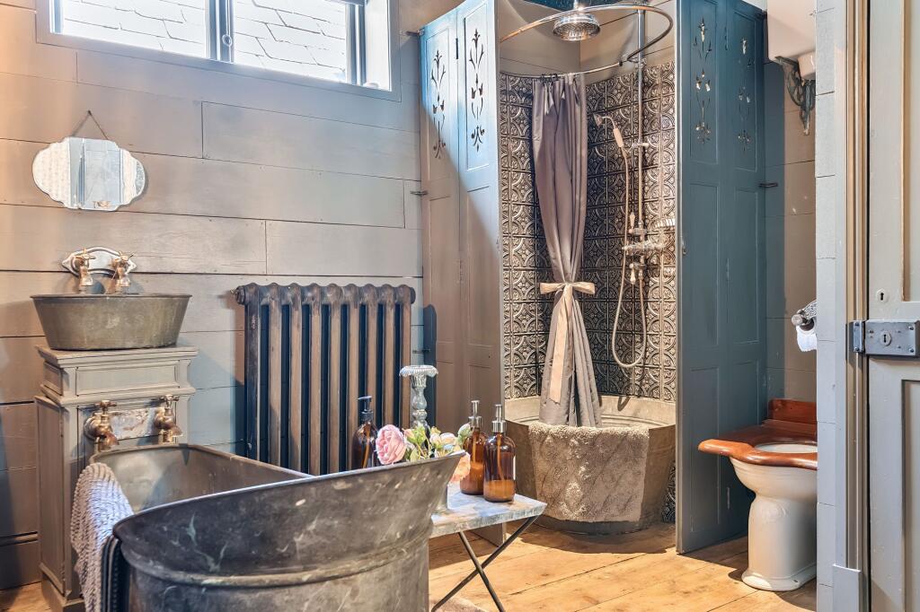 Bathroom (2)