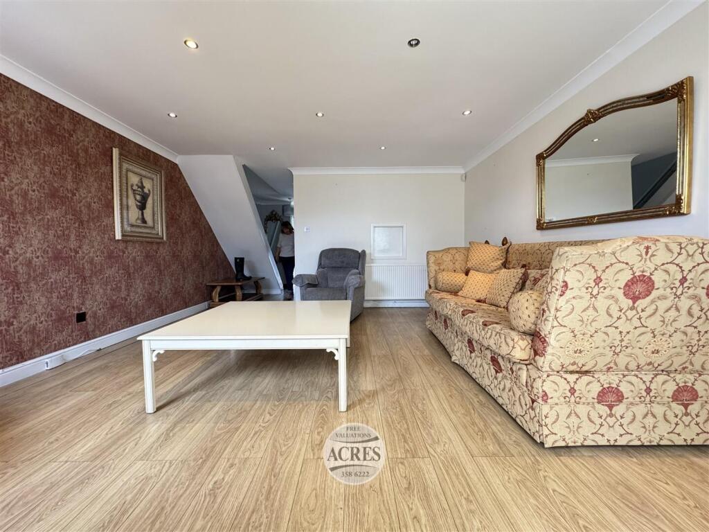 IMG_2552 (Large).jpg