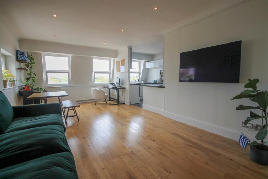 Open Plan Living Din