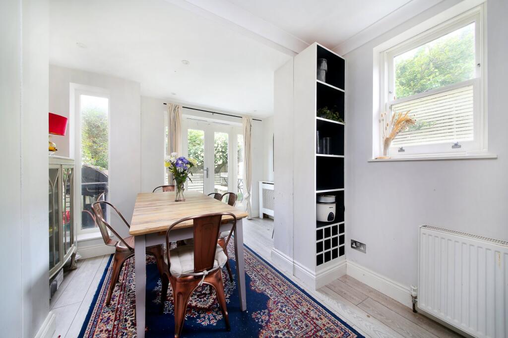 property in Hargwyne Street, 
Clapham North, SW9