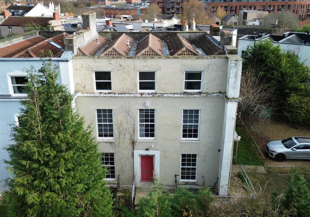 13 - Substantial Four Storey Building For Sale, So