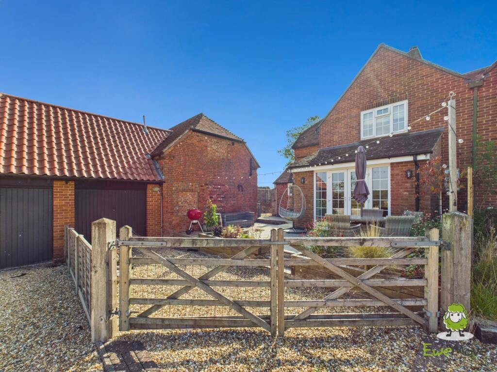 EweMove Basingstoke Estate Agents 17 Vyne Road 