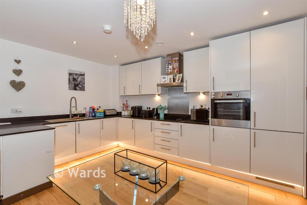 Lounge/Kitchen