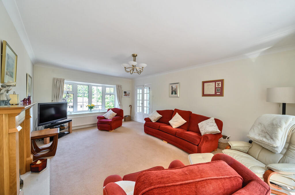 1298401-9-682de9b...