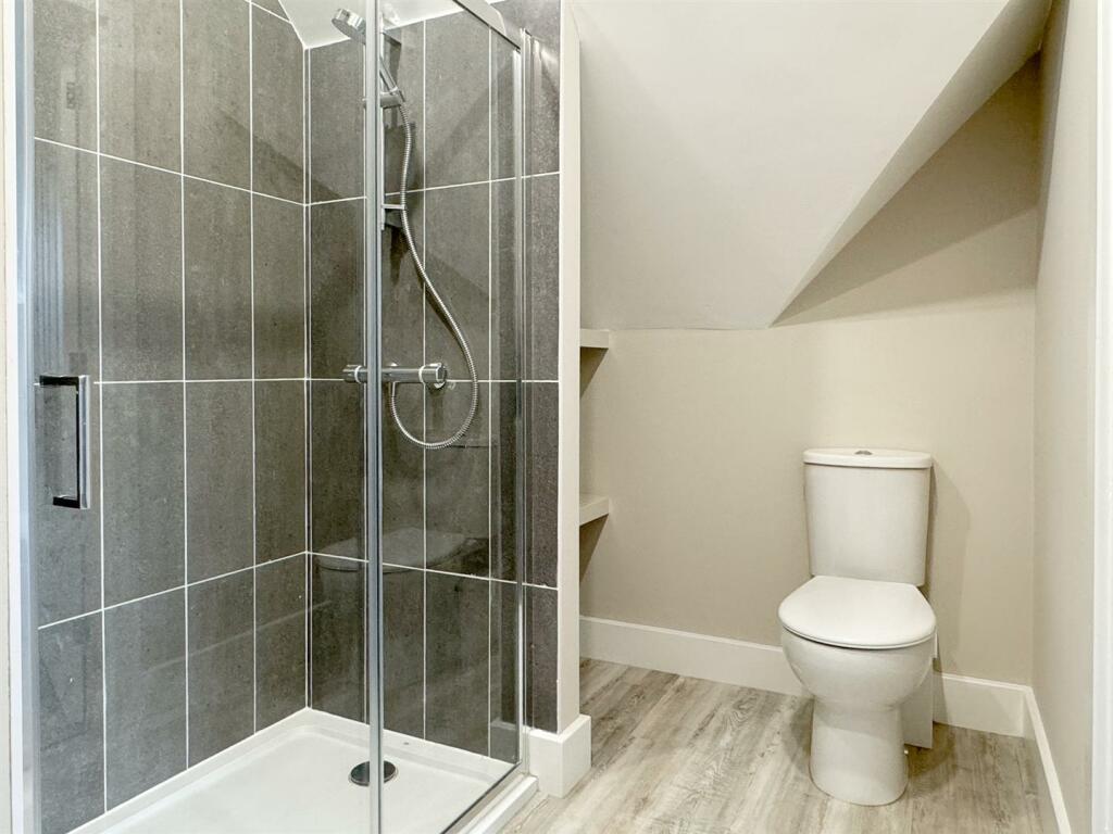 6A Staion Rd Desborough-61.jpg