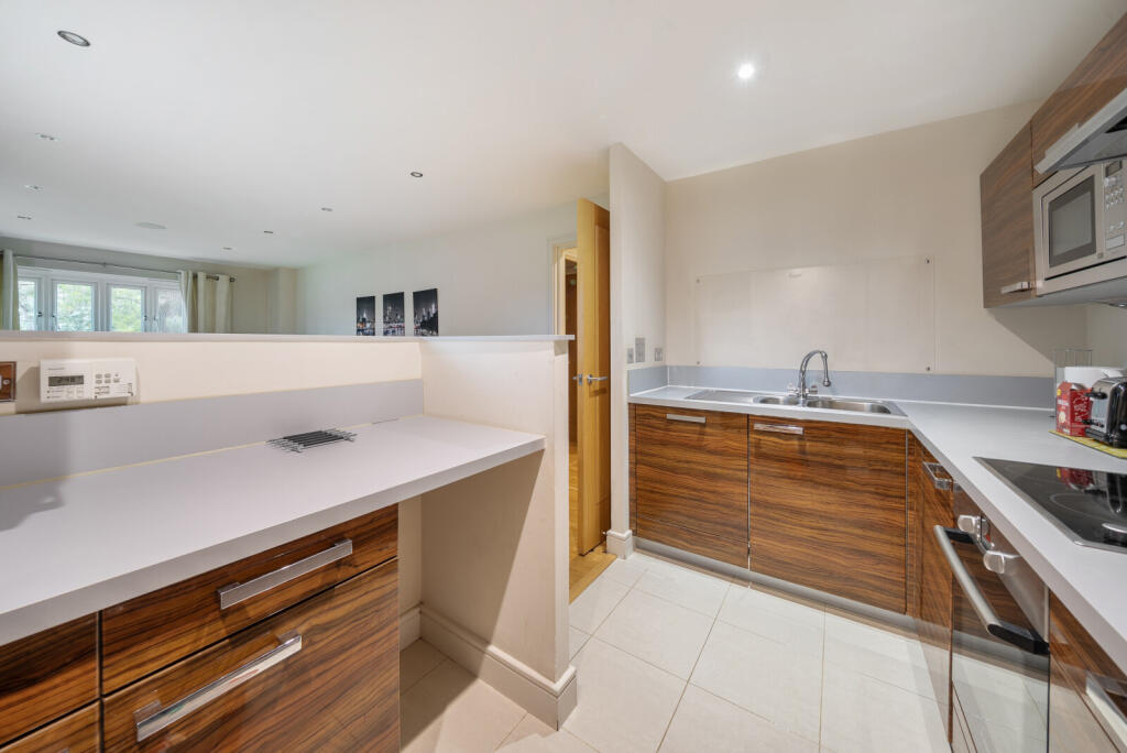 1363019-5-68ee61e...