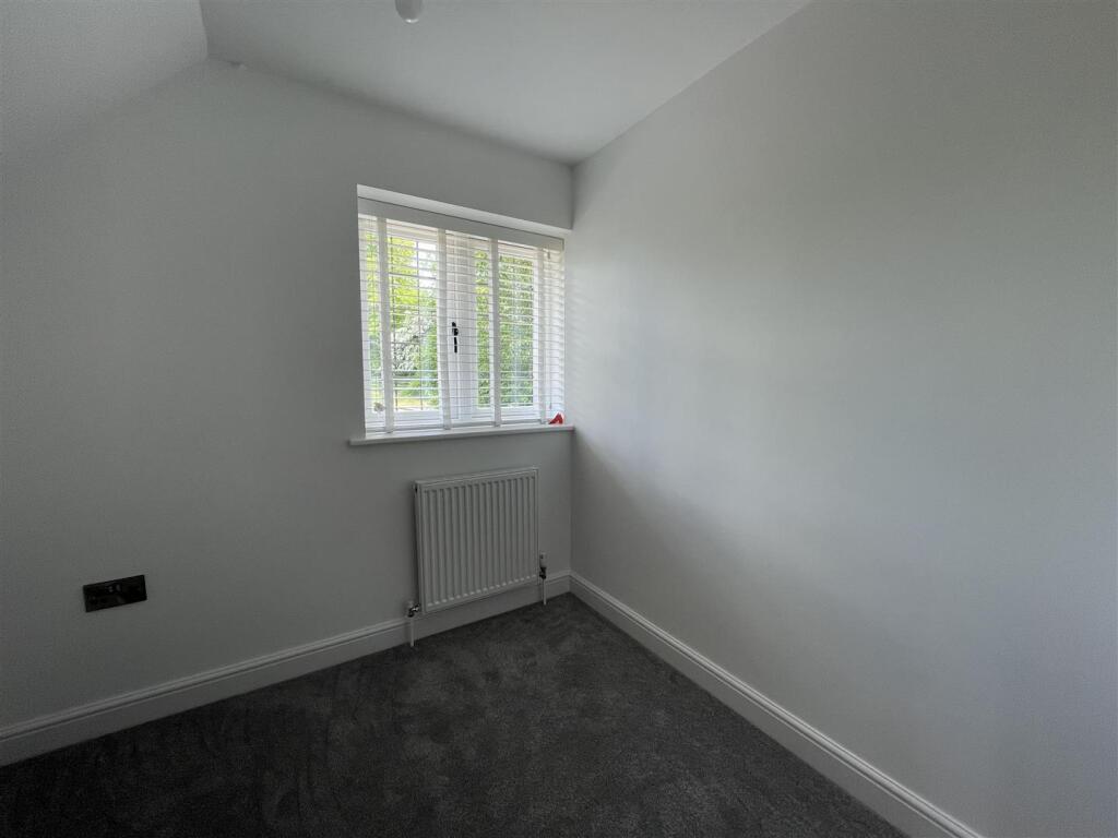 2 Manor Cottages - Bedroom 3.JPG