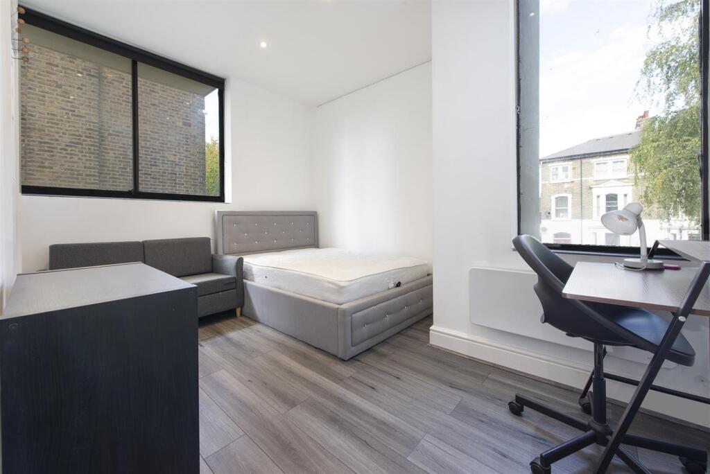 53384 Hi res (1).jpg