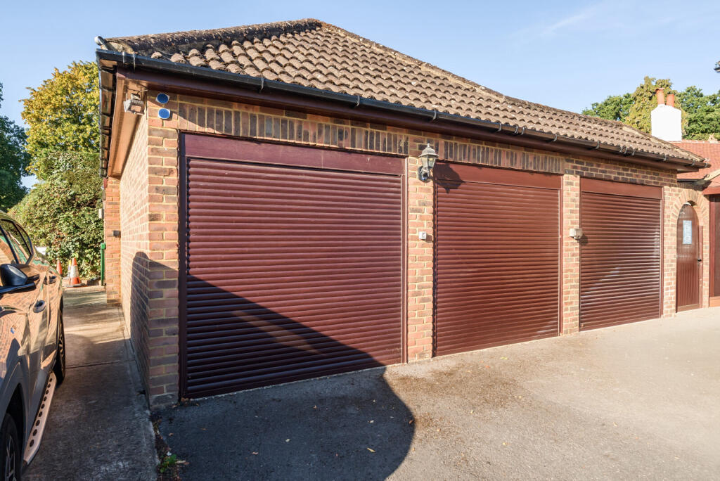 1343988-37-68b016...