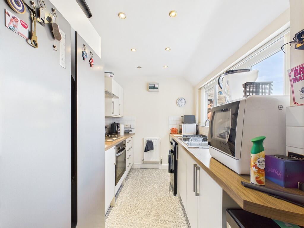 CAM03582G0-PR0122...