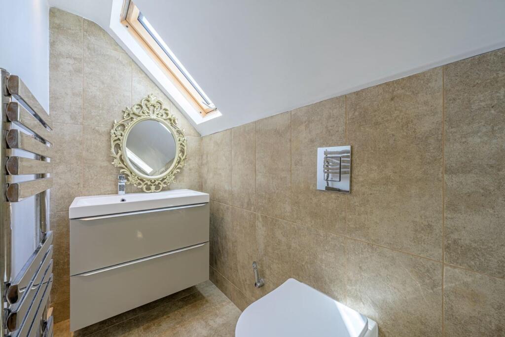 2F Shower Room 1