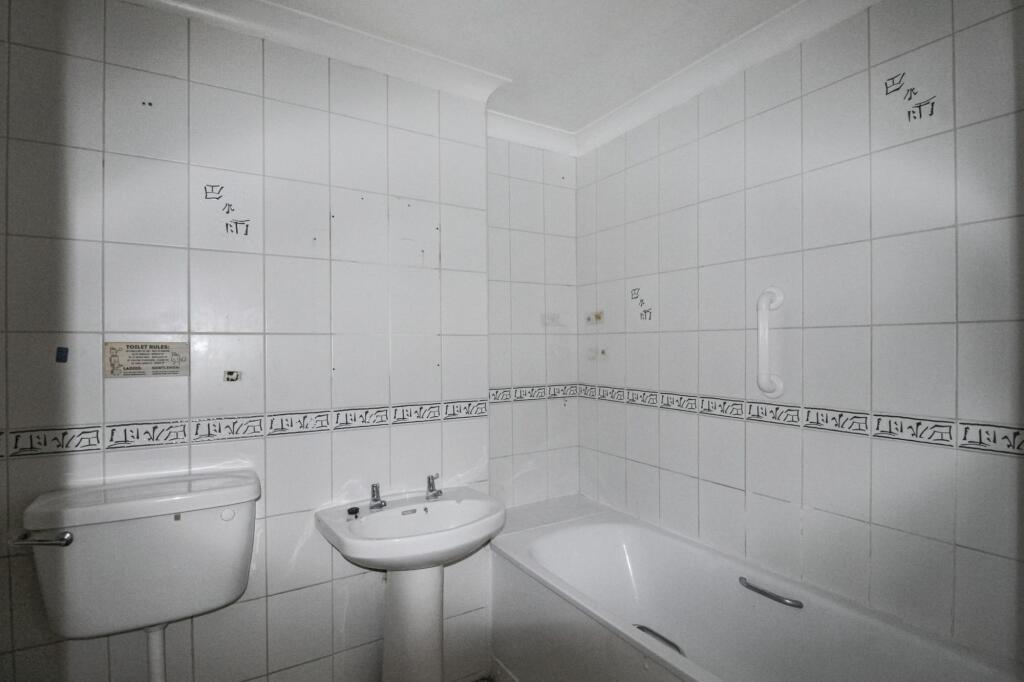 21 Omnibus Way, Walthamstow, London E17 4QE