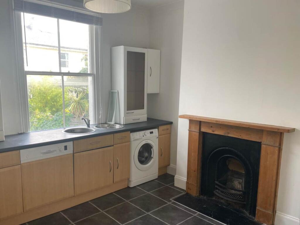 Kitchen 1