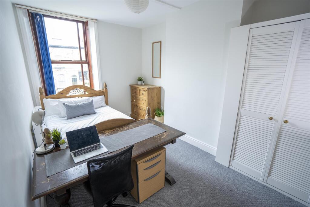Bedroom5.jpg