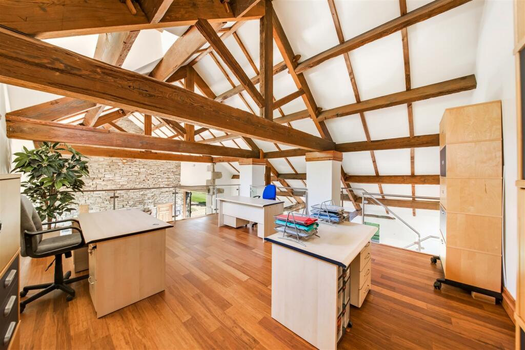 THE BARN/GAMES/LEISURE WING