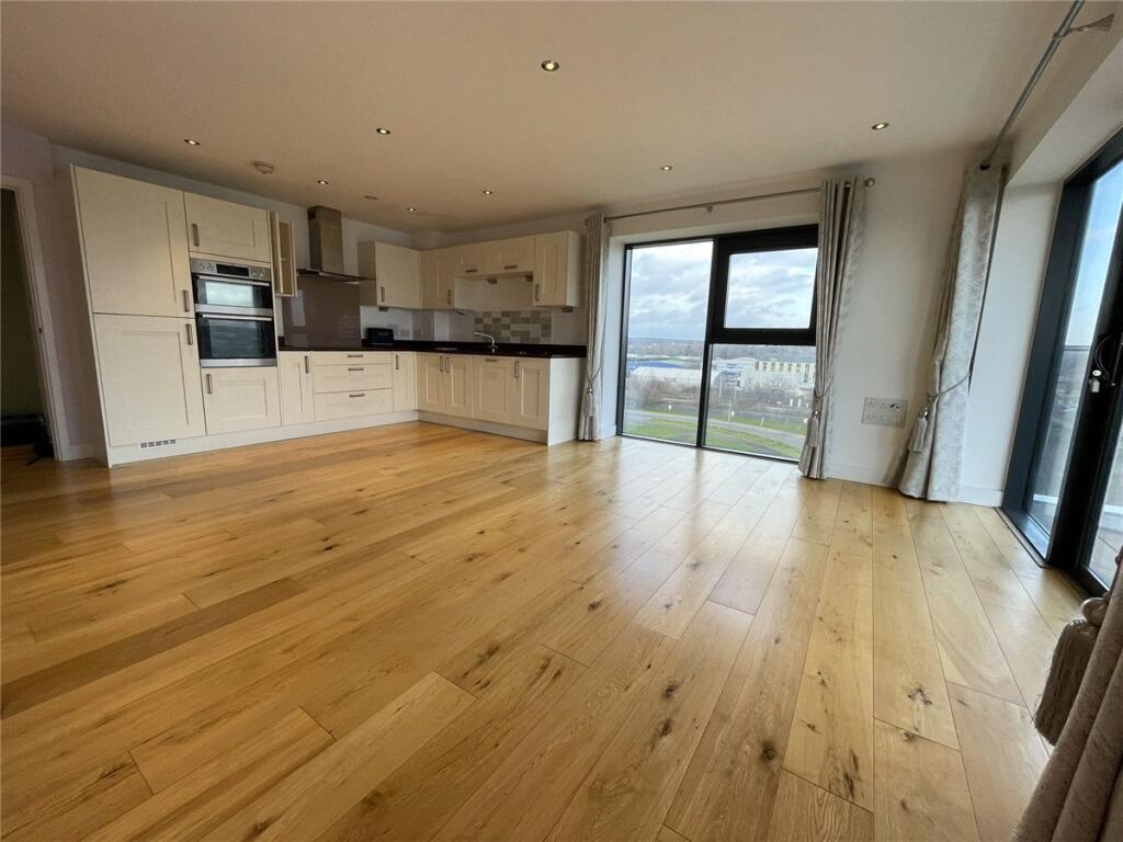 Kingman Way, Newbury, Berkshire, RG14