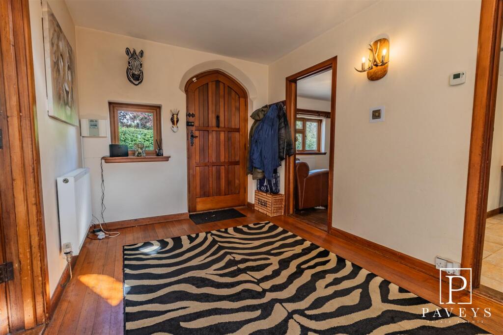 ENTRANCE HALL