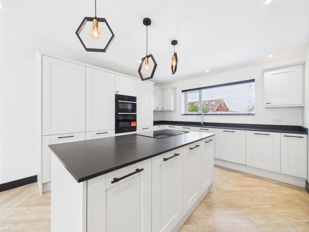 Kitchen .jpg
