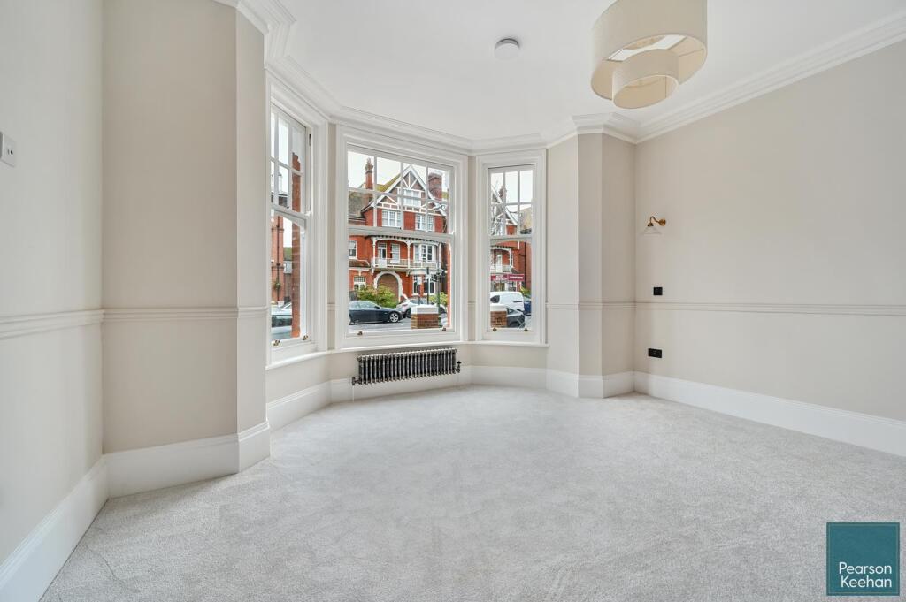 GFF 11 third Avenue, BN3 (6).jpg