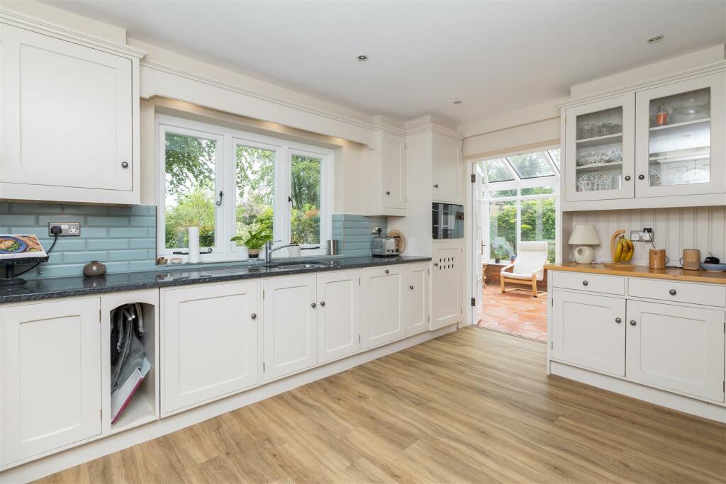 Kitchen/Breakfast Room