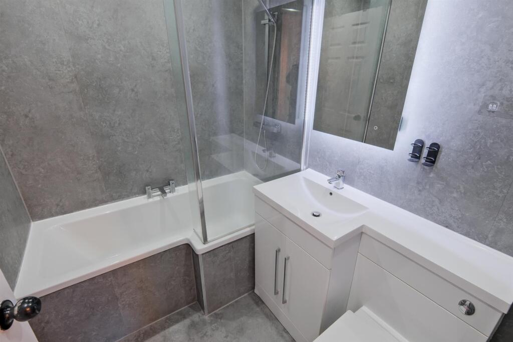 024-32 Cairn Court, Motherwell, ML1 1TD.jpg