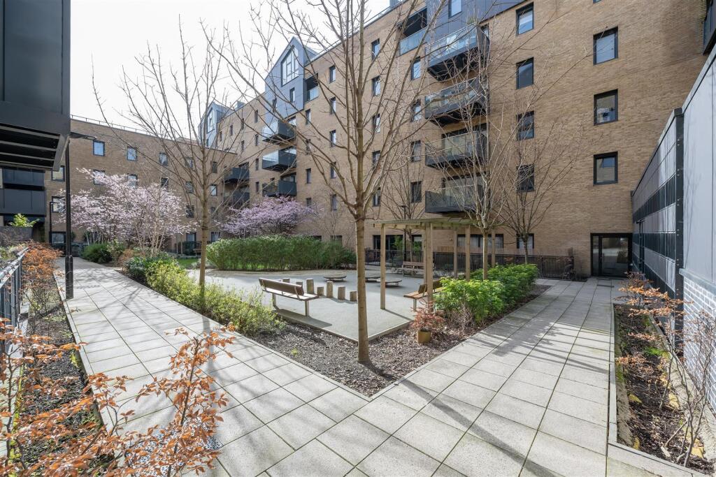 Collendale Road, E17