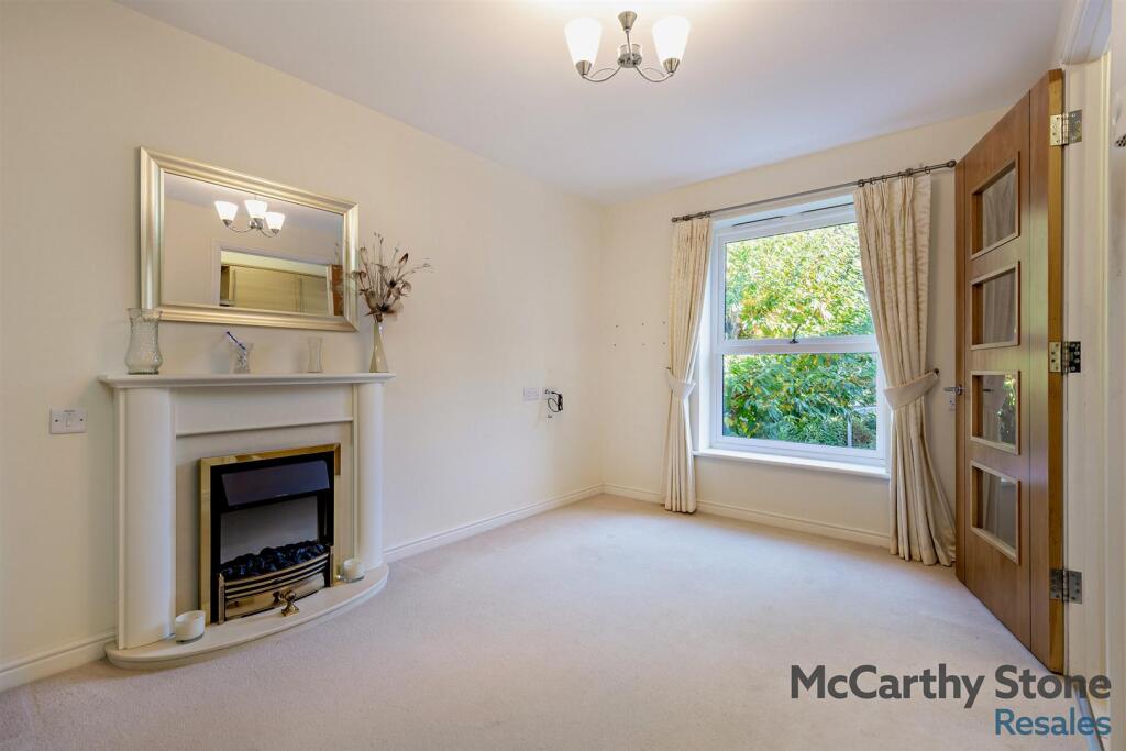 8667667-interior04-800.jpg