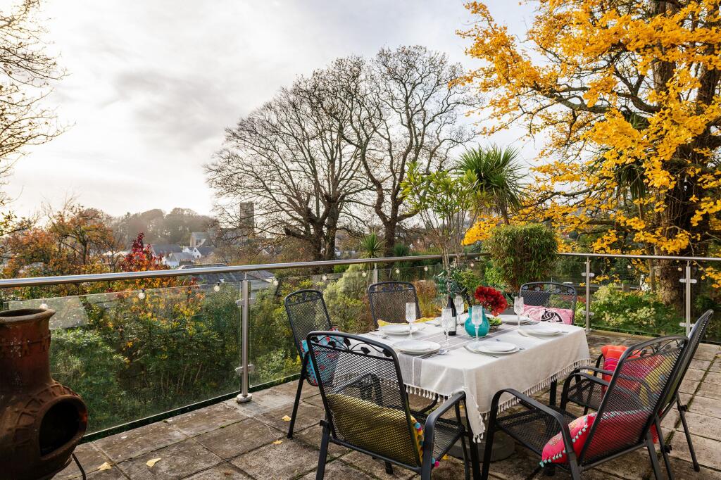 Terrace_Ginkgo House, Stoke Fleming