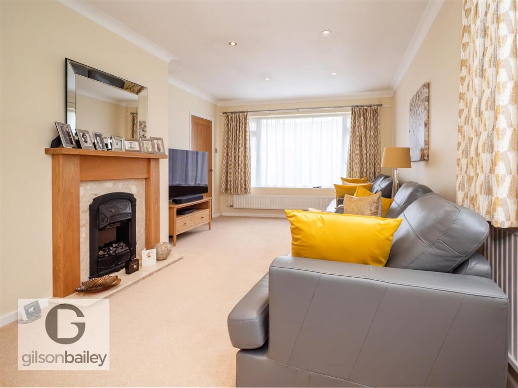 1BourneClose-25.jpg