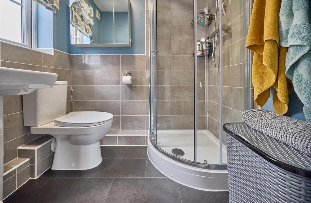 En suite shower room