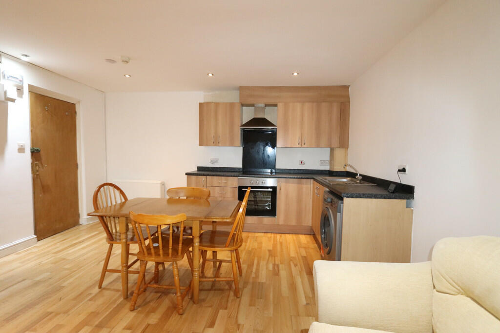 Lounge Kitchen