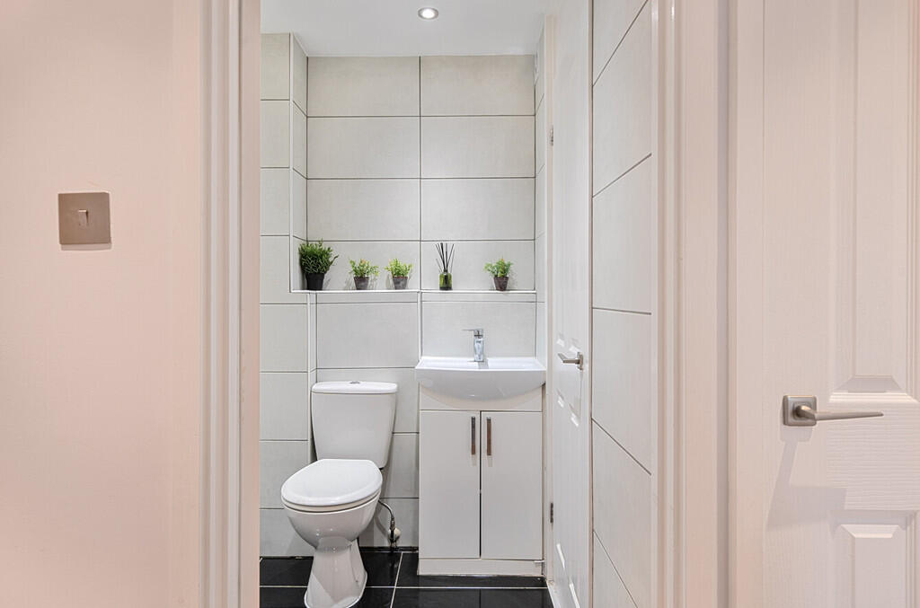 1303368-10-683f2e...