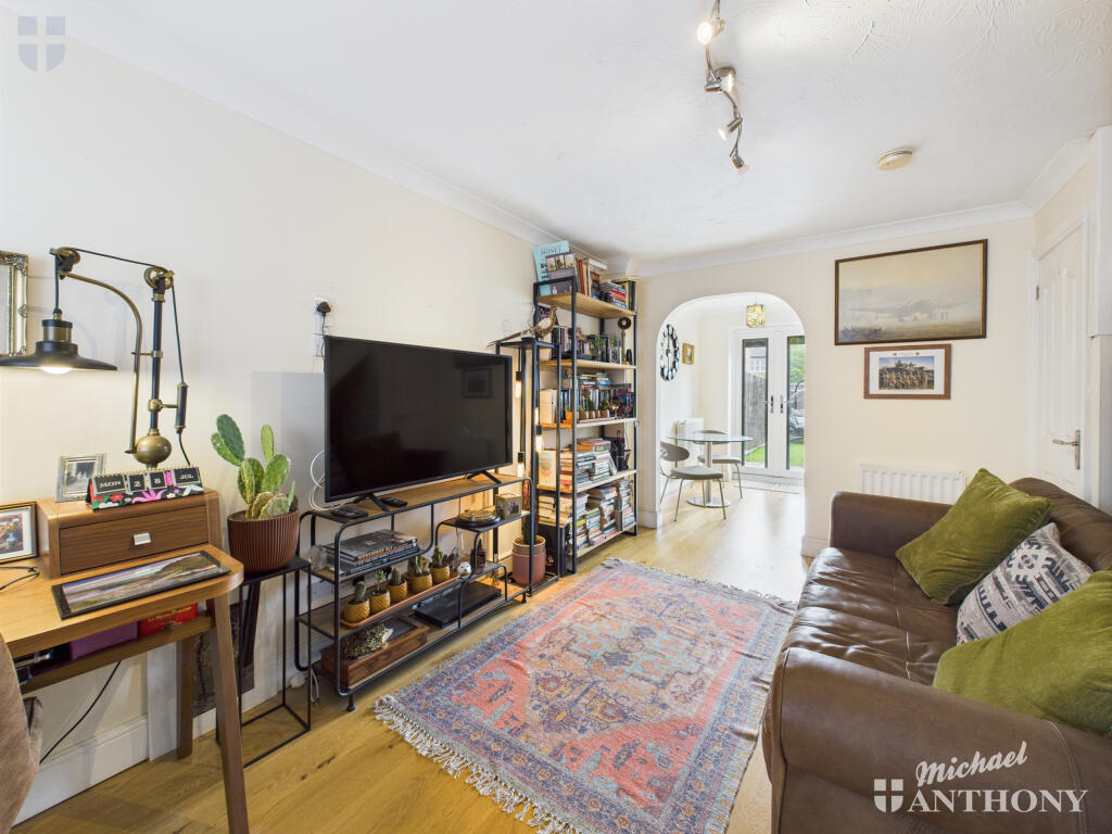 CAM03852G0-PR0369-STILL005